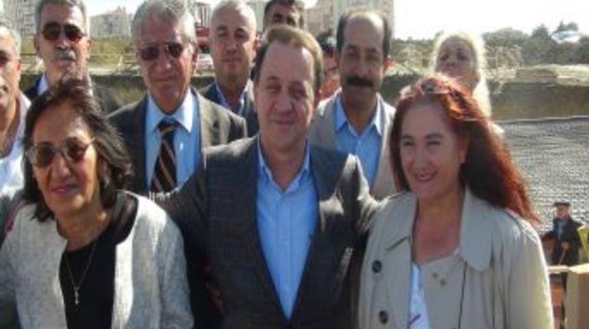 T&uuml;rkiye'nin En B&uuml;y&uuml;k Cemevinin Temeli Silivri'de Atıldı