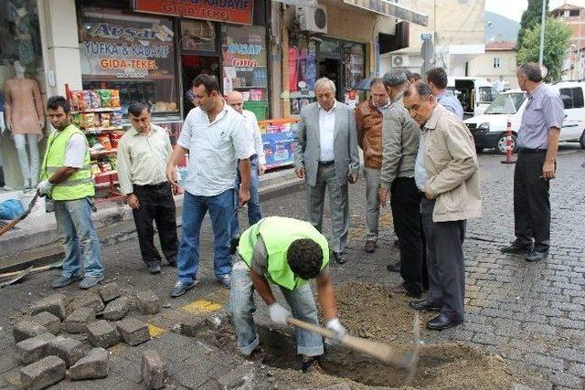 Devrek’te Doğalgaz Çalışmaları İçin İlk Kazma Vuruldu