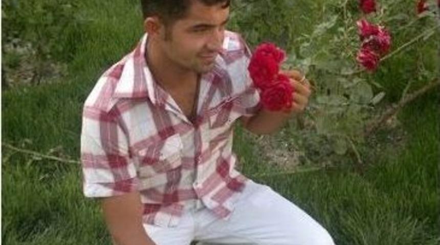 Balık Tutarken Kayalıklardan D&uuml;şerek &Ouml;ld&uuml;