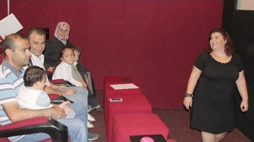 Birsen: "ergenlik D&ouml;nemi &Ccedil;ocuğu İle İnatlaşmayın"