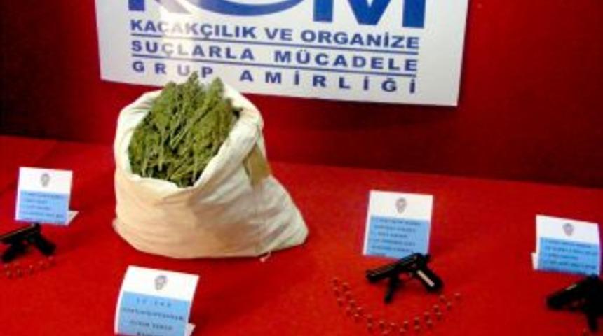 Viranşehir Polisi 10 Kilo 200 Gram Esrar Ele Ge&ccedil;irdi