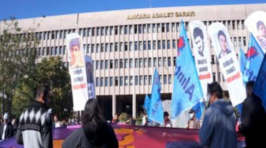 Ethem Sarıs&uuml;l&uuml;k Davasında Arbede &Ccedil;ıktı