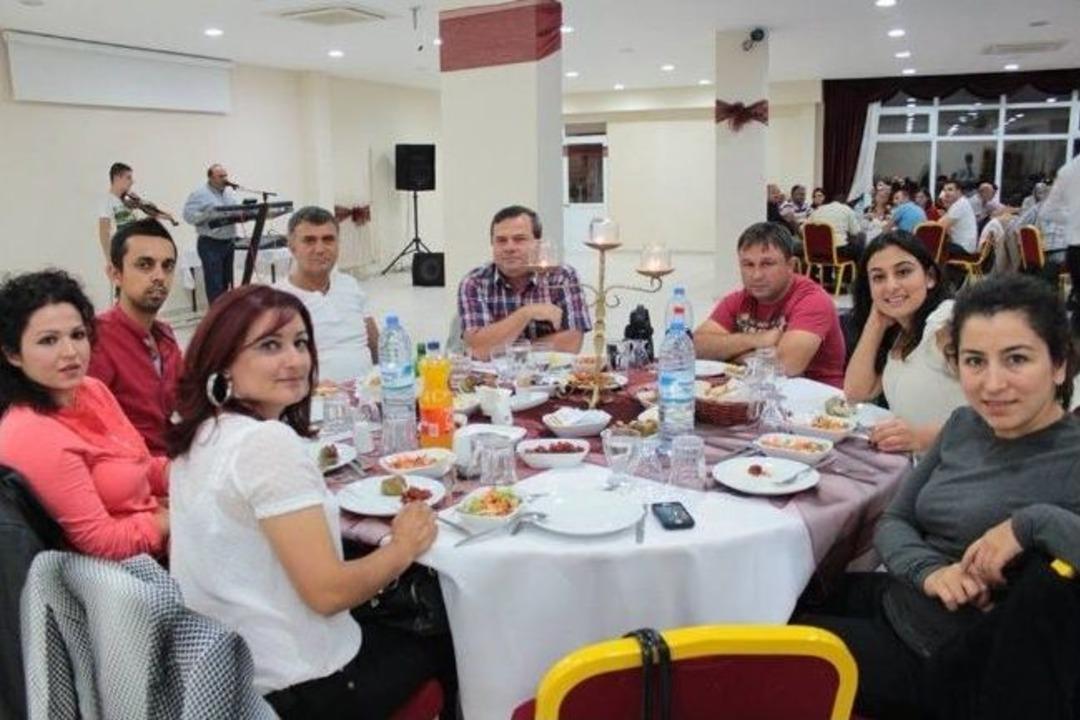 Gen&ccedil;lik Hizmetleri Ve Spor İl M&uuml;d&uuml;rl&uuml;ğ&uuml; Yemekte Buluştu