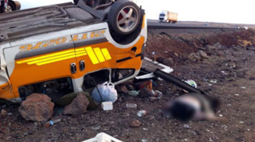 Şanlıurfa&rsquo;da trafik kazası: 1 &ouml;l&uuml;, 4 yaralı