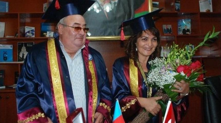 Giresun &Uuml;niversitesi Rekt&ouml;r&uuml; Prof&ouml;s&ouml;r Dr. Ayg&uuml;n Attar&rsquo;a Doğduğu Yer Olan Bak&uuml;&rsquo;de Fahri Doktora &Uuml;nvanı Verildi