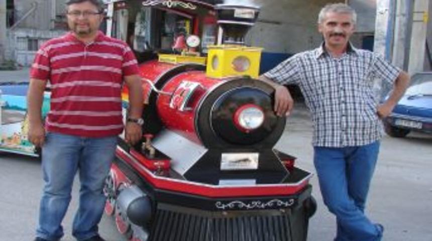 İlk Elektrikli Otobos&uuml; &Uuml;reten &lsquo;Tomofil&rsquo;ciler Elektrikli Tren Ihracına Başladı