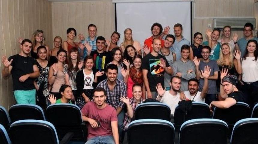 Erasmus &Ouml;ğrencileri &Ccedil;ukurova &Uuml;niversitesi'nde