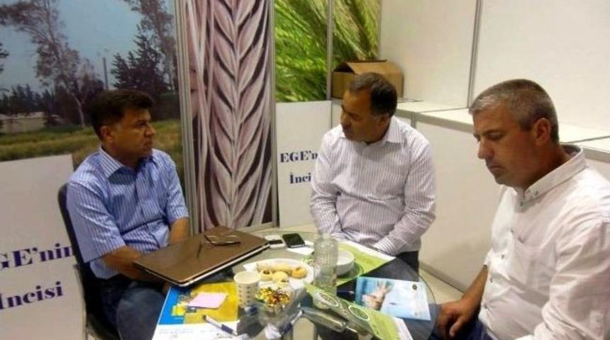 S&ouml;keli &Ccedil;ift&ccedil;iler İzmir Tarım Fuarı&rsquo;nı Gezdi