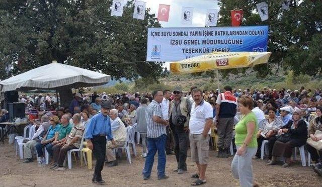 Dikili Yeni Su Kaynağında Kutlama Yaptı