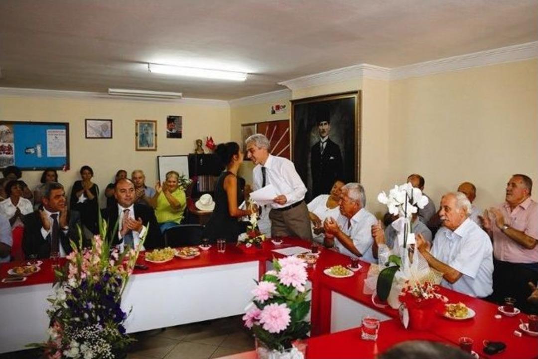 Chp Sel&ccedil;uk&rsquo;ta Yeni Y&ouml;netim G&ouml;revi Devraldı