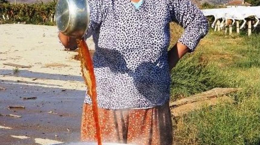 Sarıg&ouml;l&rsquo;de Şifa Kaynağı Pekmez Evlerde Hazırlanıyor