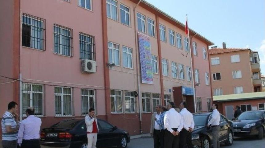 Karam&uuml;rsel'e Yeni Okul