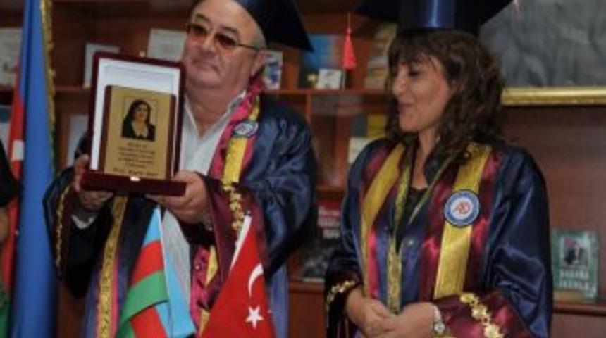 Bak&uuml; Avrasya &Uuml;niversitesi&rsquo;nden Rekt&ouml;r Attar&rsquo;a Fahri Doktora &Uuml;nvanı