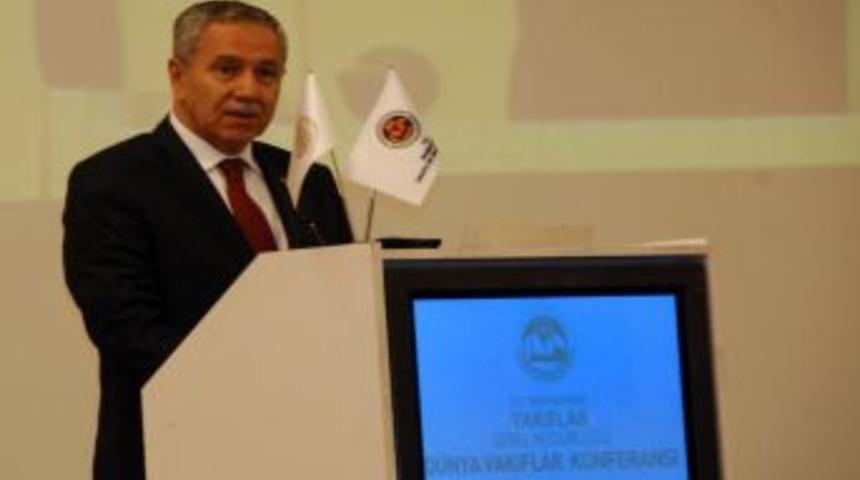 Arın&ccedil;: ABD Ve Avrupa&rsquo;nın Vakıf Faaliyetlerini Imrenerek Izliyorum