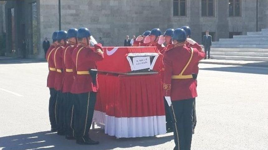 Eski Vekil İçin Tbmm’de Tören Düzenlendi