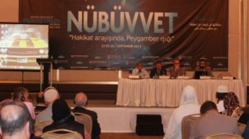 &ldquo;Risale-i Nurlar Hakikate Ulaşmada Kur&rsquo;ani Tarzı Yeniden Insanlığa Sunmuştur&rdquo;