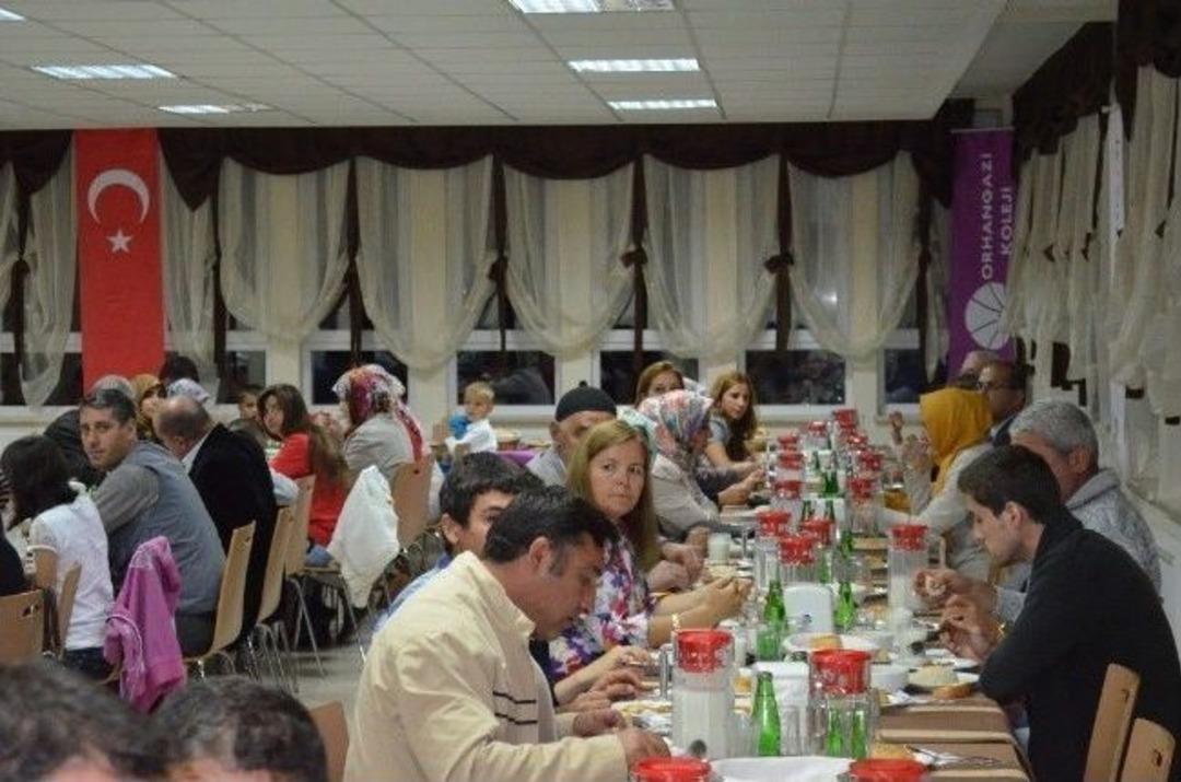 Bozder&rsquo;den Gaziler Onuruna Yemek