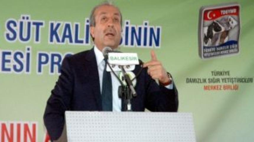 Bakan Eker'den "bu Sene Kurbanlık Bol" A&ccedil;ıklaması