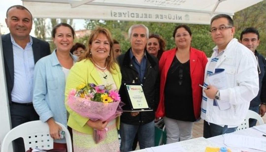 Erkekler Bulaşık Yıkamak İ&ccedil;in Yarıştı