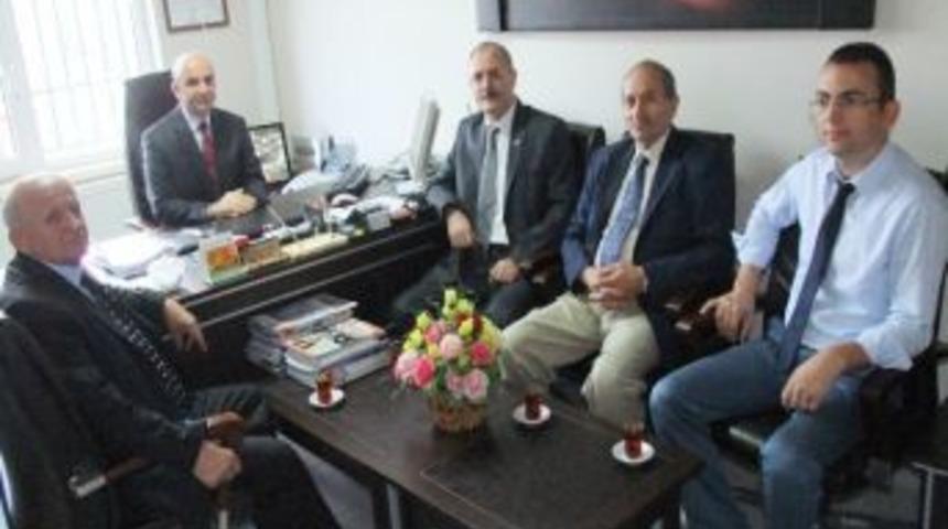 Emekliler Derneğinden Sosyal G&uuml;venlik Merkezi&rsquo;ne Teşekk&uuml;r Ziyareti