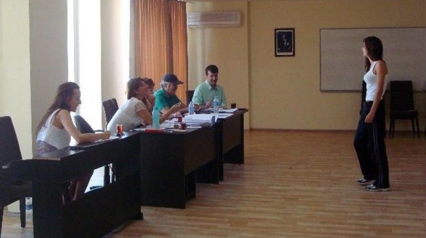 Konservatuvar Sınavlarına Yoğun İlgi