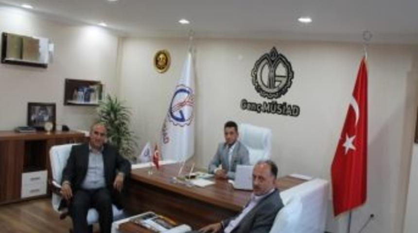 Gen&ccedil; M&uuml;siad&rsquo;a Ziyaret