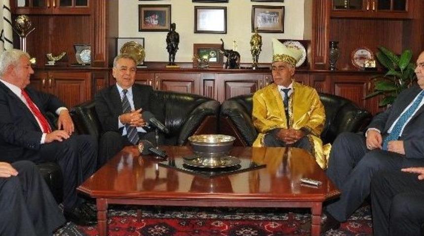 İzmir'deki Ahilik Haftası Kutlamasında G&uuml;ndem Avm'ler Oldu