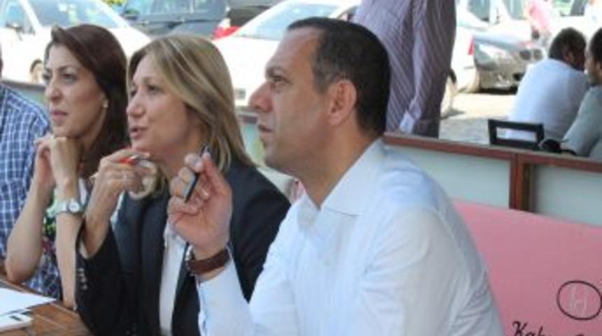 AK Partili Vekiller Bayraklı Muhtarlarını Dinledi