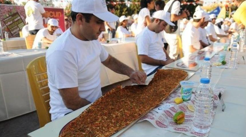 En Lezzetli Lahmacun Gaziantep’te Yenilir