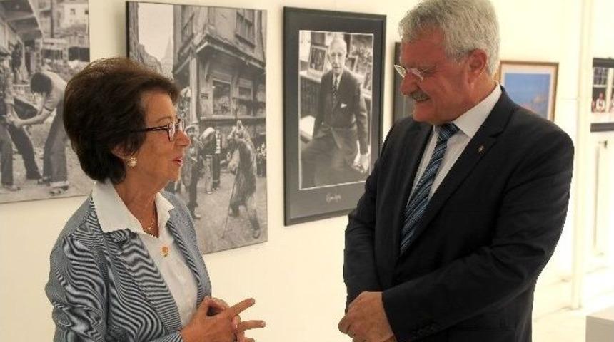 İn&ouml;n&uuml; Ailesi Galeri Uray&rsquo;da