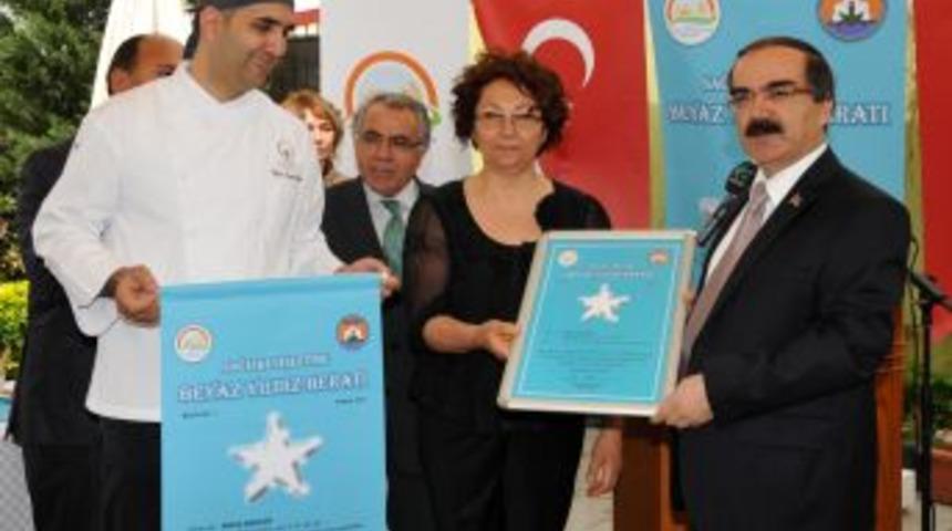 Vali Coş: En Etkin Denetleyici T&uuml;keticinin Kendisidir