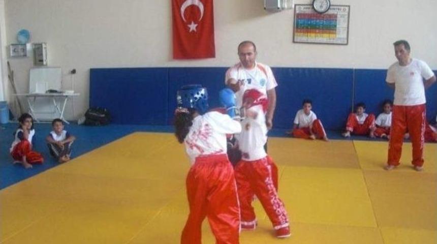 Van'lı Kickbokscular Şampiyonalara Hazır