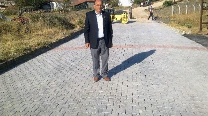 &Ccedil;erkezm&uuml;selim Yollarına Kilitli Parke Taş