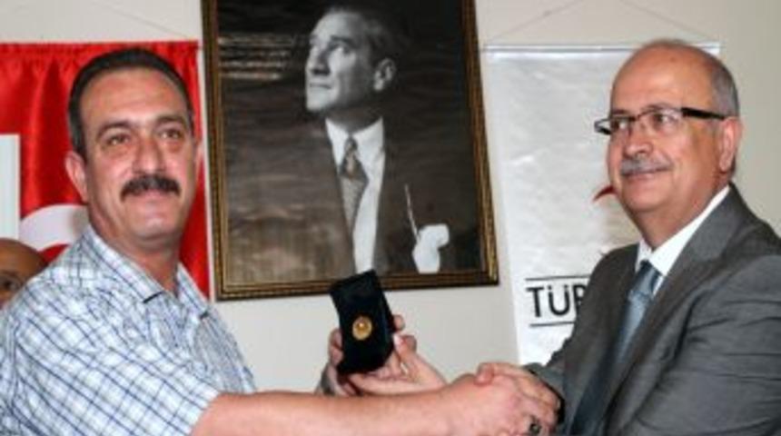 Kızılay Aracılığıyla 132 Can Kurtarmaya Altın Madalya &Ouml;d&uuml;l&uuml;