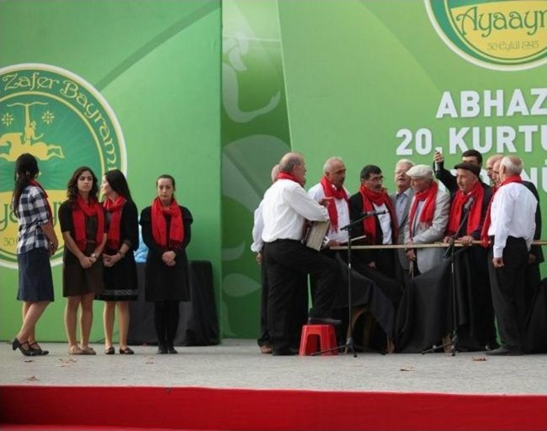 Başkan To&ccedil;oğlu Kurtuluş Etkinlikleri&rsquo;ne Katıldı