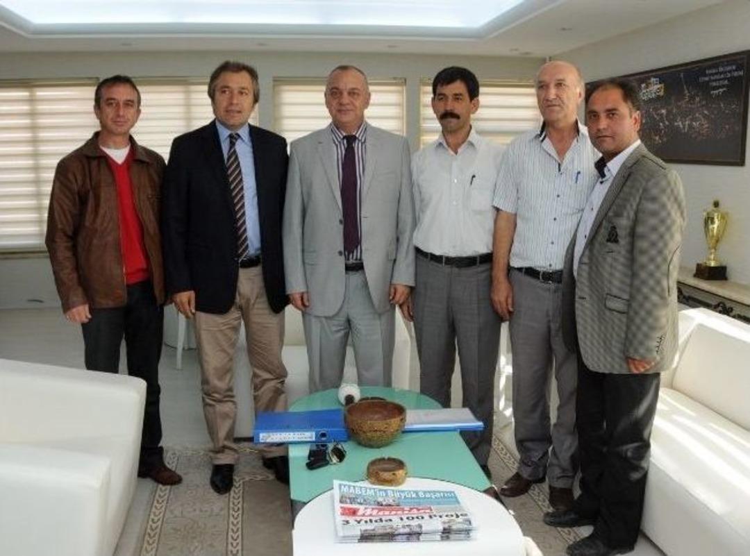 Selendi Belediye Başkanı Savaş'tan Başkan Erg&uuml;n'e Ziyaret