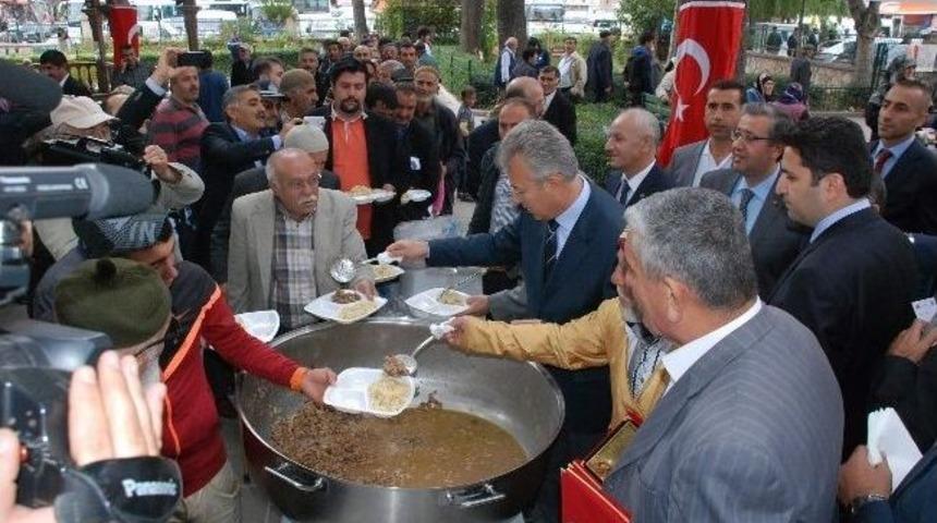 Tokat&rsquo;ta 4 Bin Kişiye Ahi Pilavı