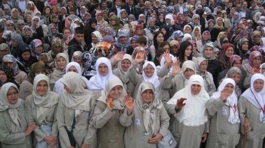 Kastamonu'da 180 Hacı Adayı Dualarla Uğurlandı