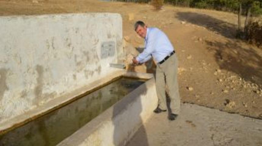 Memleketinde 15 &Ccedil;eşme Yaptırdı