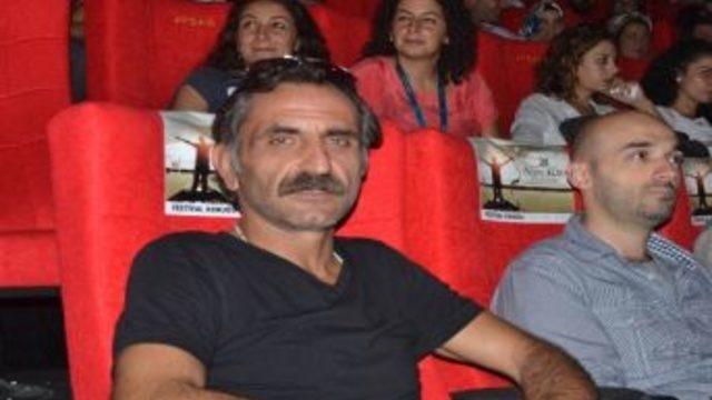 Memati Adana'da Alışveriş Yaptı, Film İzledi