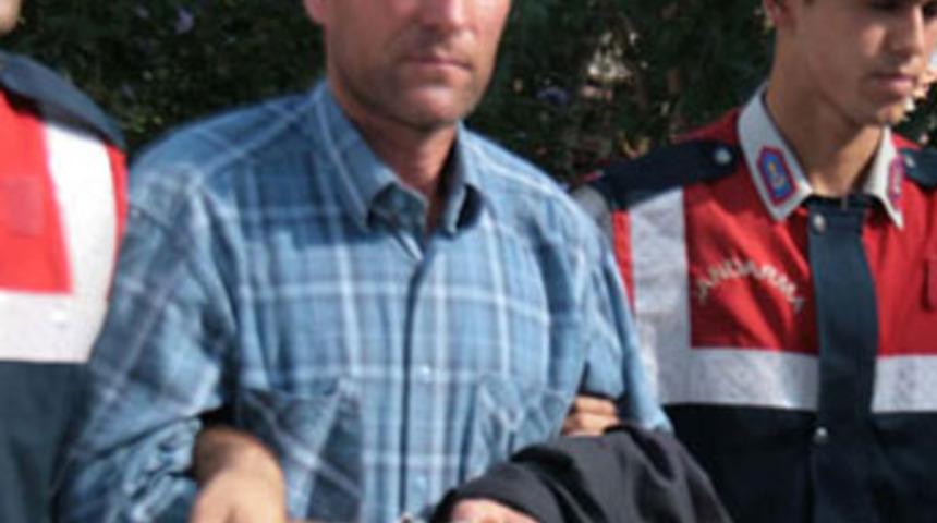 Domuz sandığı amcasını &ouml;ld&uuml;rd&uuml;