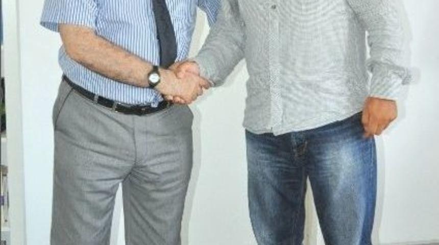 Oyuncu Volkan Severcan, İzmir &Uuml;niversitesi Ailesine Katıldı