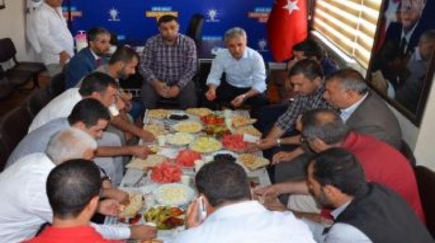 Ak Parti Viranşehir Teşkilatı Basın İle Bir Araya Geldi