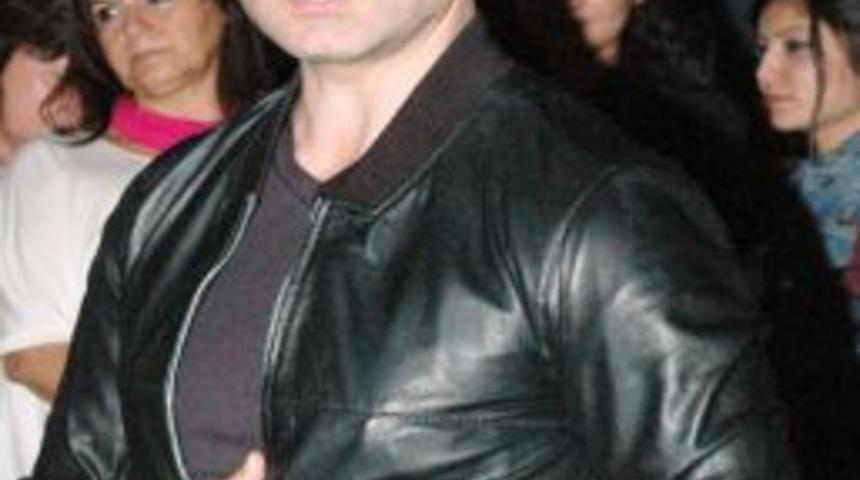 &Ouml;zcan Deniz: Sinemaya Başlama Nedenim Meral Okay&rsquo;dır