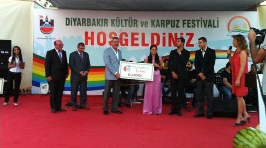 Eruhlu Gen&ccedil; Kız Ses Yarışmasında 1. Oldu