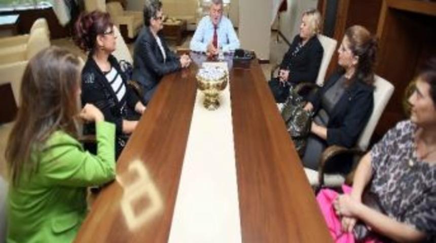 Kanserle M&uuml;cadele Derneği&rsquo;nden Karaosmanoğlu&rsquo;na Ziyaret