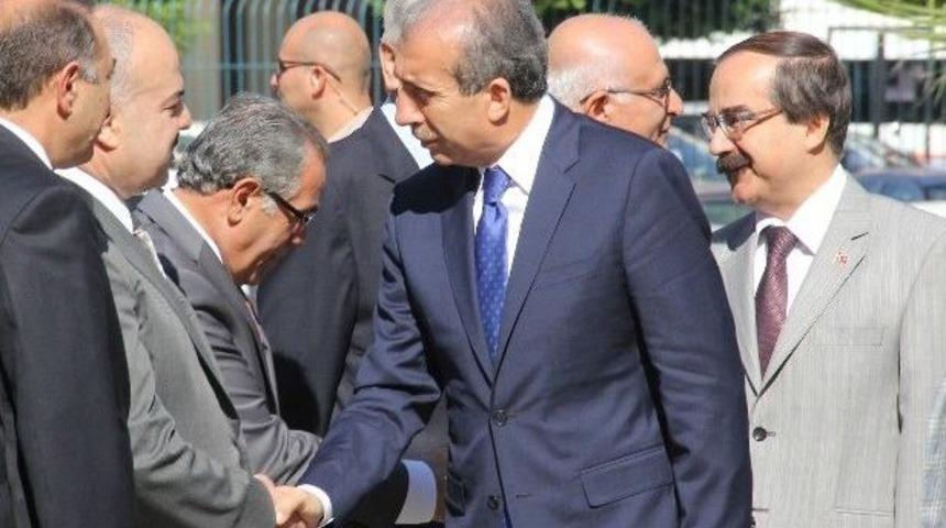 Bakan Eker'den Kurbanlıklarda &lsquo;pasaport&rsquo; Uyarısı