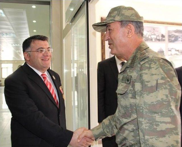 Kara Kuvvetleri Komutanı Orgeneral Akar, Erzurum’da