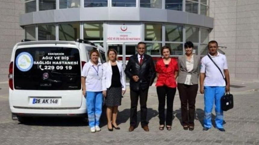 Hastaneye Gelemeyenlere Evde Diş Bakımı Ve Tedavisi