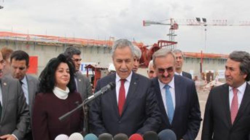 B&uuml;lent Arın&ccedil;: 20-30 Yıl &Ouml;nce Hayal Edemediklerimizi Ger&ccedil;ekleştiriyoruz